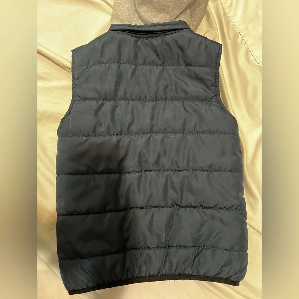 Tahari Boy Vest Size 6/7 Navy Blue Full Zip Pockets Hoodie Jacket - Picture 3 of 6